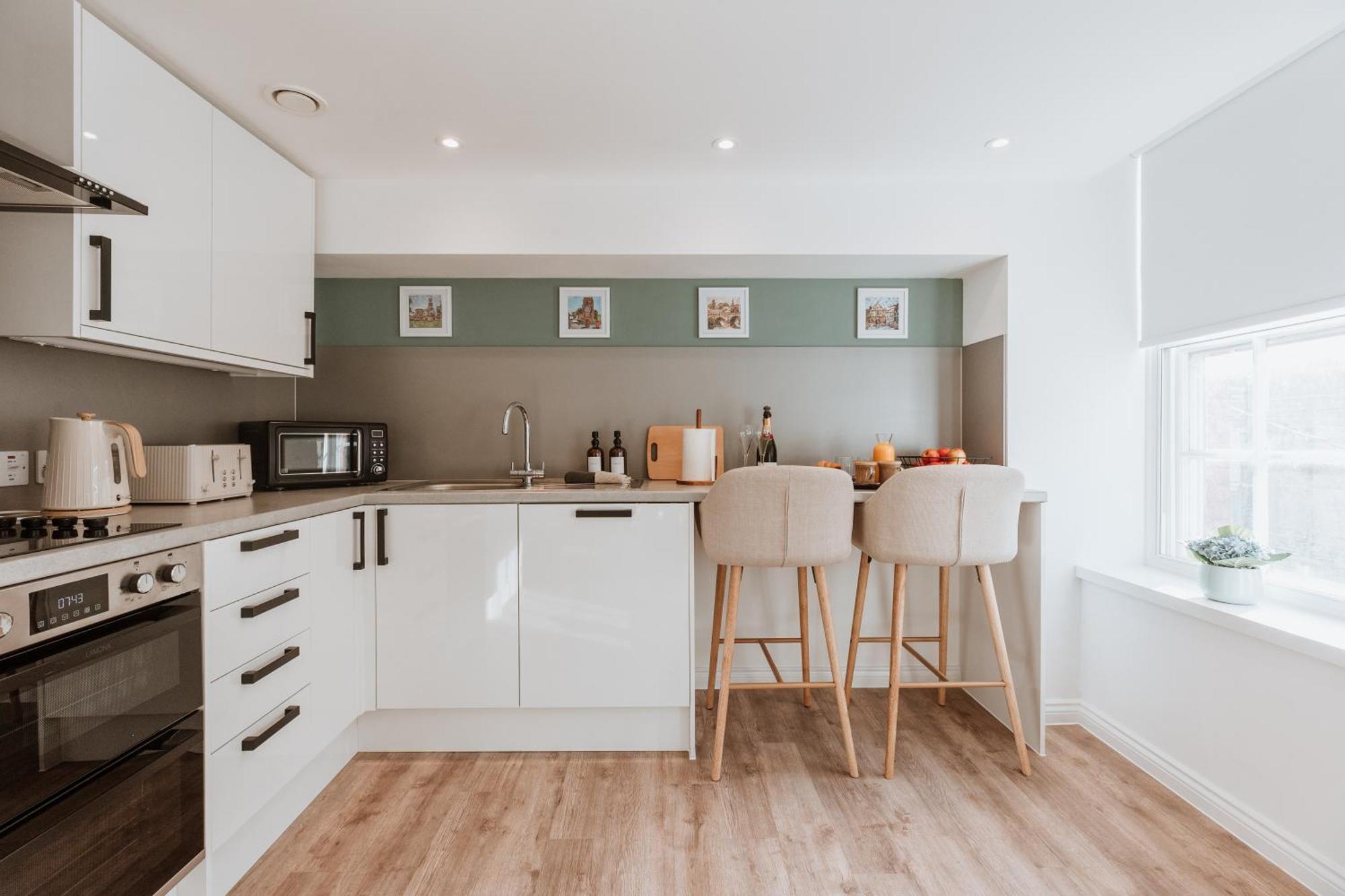 The Square Apartment *