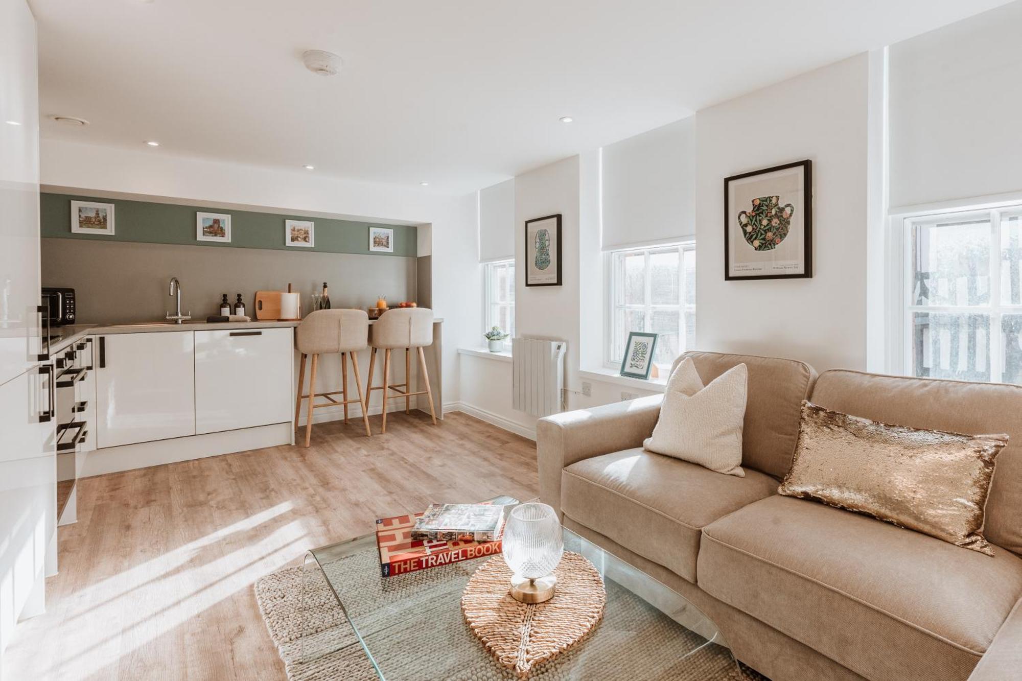 The Square Apartment *